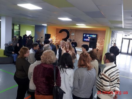 Житомирську гімназію №3 відвідали делегації з Грузії та Казахстану