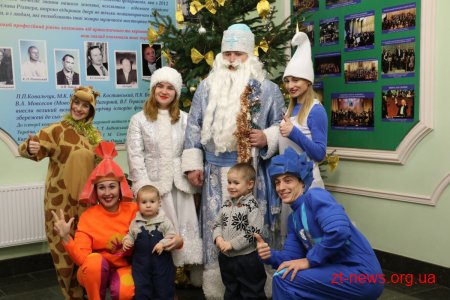 До Дня Святого Миколая для маленьких житомирян влаштували казкове свято