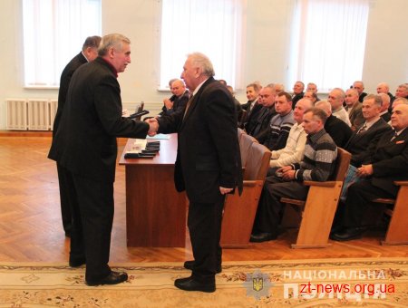 Керівник поліції області вручив ветеранам МВС подяки та вітальні Грамоти