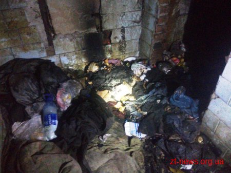 Під час пожежі в підвалі багатоповерхівки рятувальники виявили безхатченка