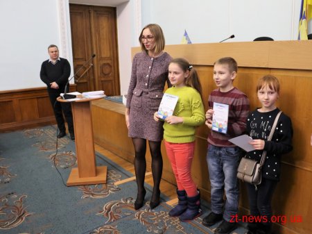 Юні мешканці Житомира протягом 3 місяців відвідували уроки плавання