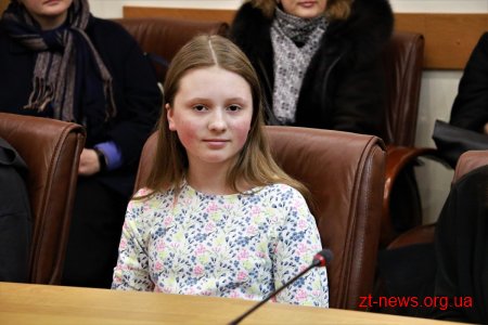 В рамках акції «Янголи для воїнів» подяками відзначили вихованців музичної школи №1