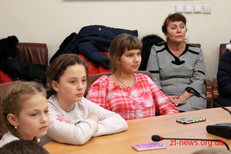В рамках акції «Янголи для воїнів» подяками відзначили вихованців музичної школи №1