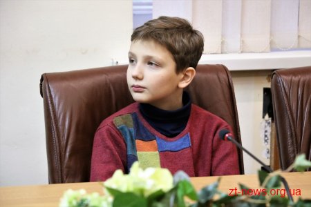 В рамках акції «Янголи для воїнів» подяками відзначили вихованців музичної школи №1