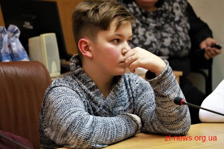 В рамках акції «Янголи для воїнів» подяками відзначили вихованців музичної школи №1