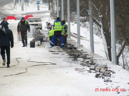 Ремонт мосту через річку Тетерів у Радомишлі підходить до завершення