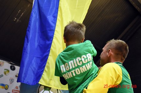 В футбольному батлі змагалися дитячі команди та адміністрація ФК «Полісся» з гравцями клубу