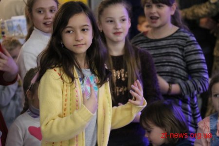 В Домі ветерана влаштували новорічне свято для маленьких житомирян