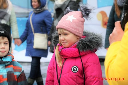 На Михайлівській для дітей влаштували казкові фотозони, вікторину, дискотеку