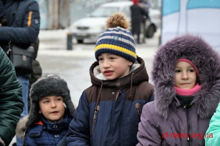 На Михайлівській для дітей влаштували казкові фотозони, вікторину, дискотеку