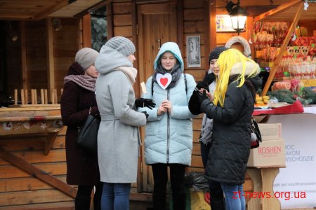 На Михайлівській для дітей влаштували казкові фотозони, вікторину, дискотеку