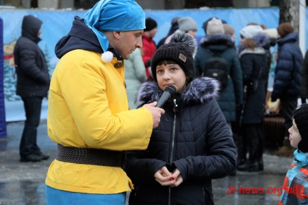 На Михайлівській для дітей влаштували казкові фотозони, вікторину, дискотеку