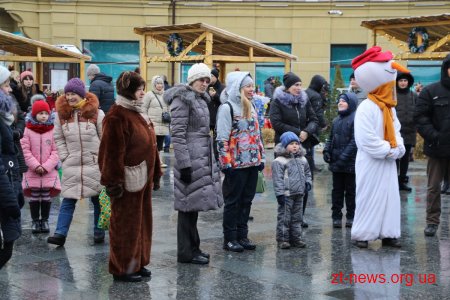 На Михайлівській для дітей влаштували казкові фотозони, вікторину, дискотеку