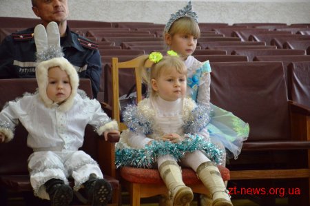 Житомирські рятувальники провели Новорічний ранок для своїх дітей