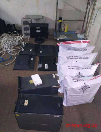 На Житомирщині правоохоронці повторно провели обшуки у трьох гральних закладах