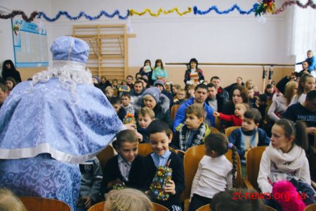 Секретар міської ради Наталія Чиж відвідала школи та привітала дітей з Новим роком