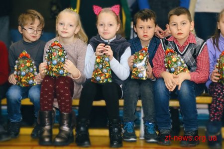 Секретар міської ради Наталія Чиж відвідала школи та привітала дітей з Новим роком