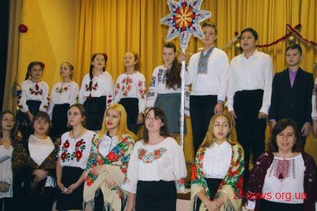 Секретар міської ради Наталія Чиж відвідала школи та привітала дітей з Новим роком