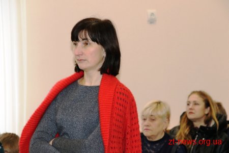 Солодкі подарунки до новорічних свят отримали учні молодших класів у Житомирі