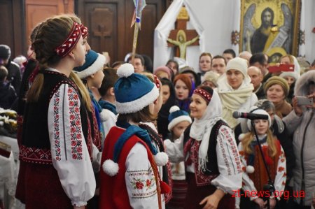 У Свято-Михайлівському кафедральному соборі пройшла святкова служба з нагоди Різдва Христового