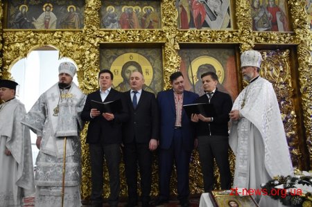 У Свято-Михайлівському кафедральному соборі пройшла святкова служба з нагоди Різдва Христового