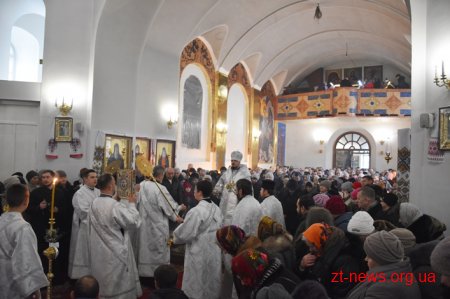 У Свято-Михайлівському кафедральному соборі пройшла святкова служба з нагоди Різдва Христового