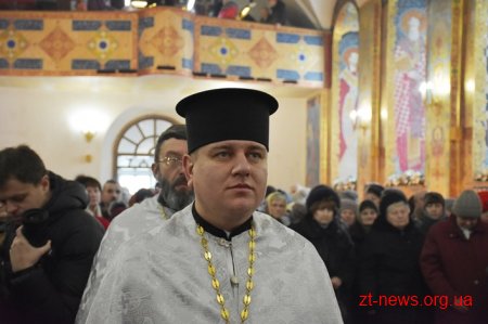 У Свято-Михайлівському кафедральному соборі пройшла святкова служба з нагоди Різдва Христового