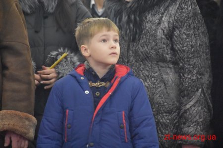 У Свято-Михайлівському кафедральному соборі пройшла святкова служба з нагоди Різдва Христового