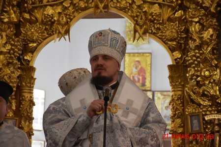 У Свято-Михайлівському кафедральному соборі пройшла святкова служба з нагоди Різдва Христового
