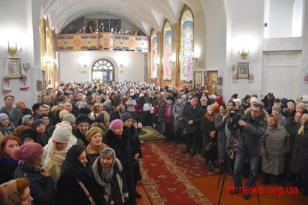 У Свято-Михайлівському кафедральному соборі пройшла святкова служба з нагоди Різдва Христового