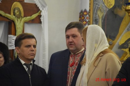 У Свято-Михайлівському кафедральному соборі пройшла святкова служба з нагоди Різдва Христового