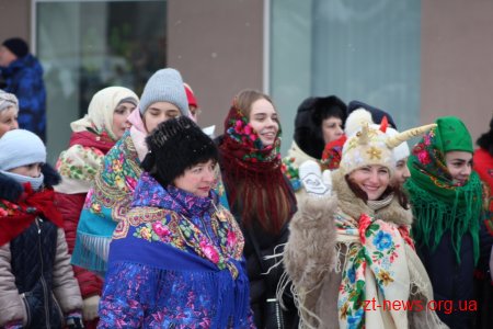 Житомиряни пройшли святковою ходою від Замкової гори до майдану імені Корольова