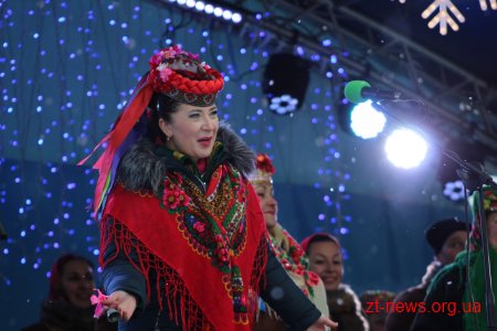 Житомиряни пройшли святковою ходою від Замкової гори до майдану імені Корольова