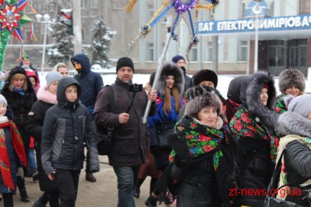 Житомиряни пройшли святковою ходою від Замкової гори до майдану імені Корольова