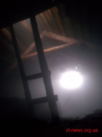 Під час пожежі в житловому будинку вогнеборці врятували жінку, яка не могла ходити