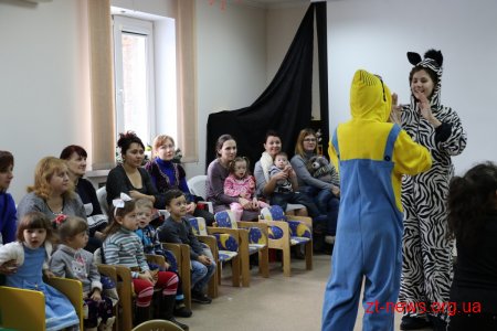 Солодкі подарунки до новорічних свят отримали вихованці Благодійного фонду «Місія в Україну»