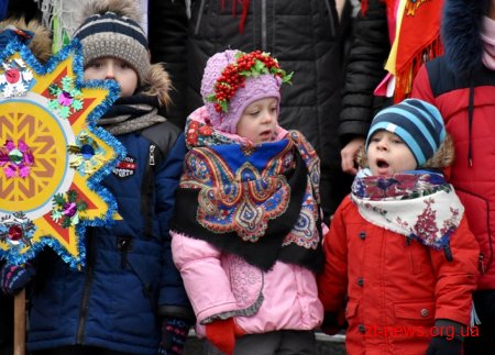Близько 600 жителів Житомирщини заспівали разом колядку «Нова радість стала»