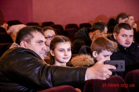 Талановиті діти Житомирщини отримали у подарунок від голови ОДА перегляд прем’єрного фільму