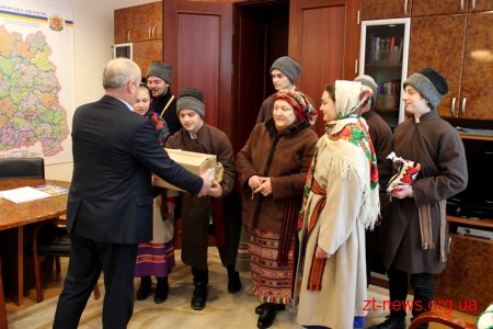 В обласній раді лунали щедрівки та посівали