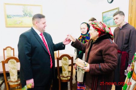 В обласній раді лунали щедрівки та посівали