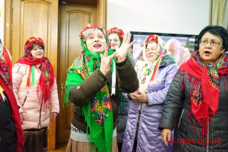 В обласній раді лунали щедрівки та посівали