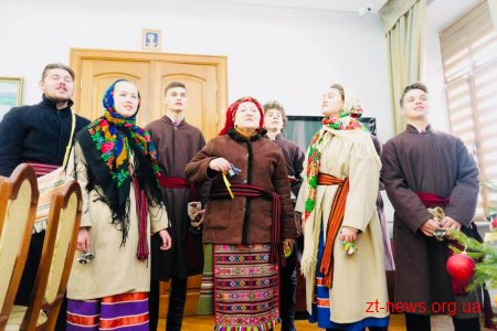 В обласній раді лунали щедрівки та посівали