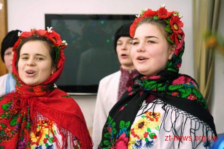 В обласній раді лунали щедрівки та посівали
