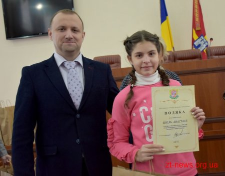 Понад 100 талановитих дітей Житомирщини відчули себе депутатами й отримали подарунки від Ігоря Гундича