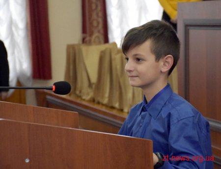 Понад 100 талановитих дітей Житомирщини відчули себе депутатами й отримали подарунки від Ігоря Гундича