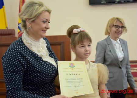 Понад 100 талановитих дітей Житомирщини відчули себе депутатами й отримали подарунки від Ігоря Гундича