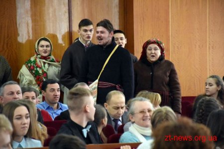 Понад 100 талановитих дітей Житомирщини відчули себе депутатами й отримали подарунки від Ігоря Гундича