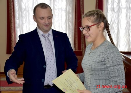 Понад 100 талановитих дітей Житомирщини відчули себе депутатами й отримали подарунки від Ігоря Гундича