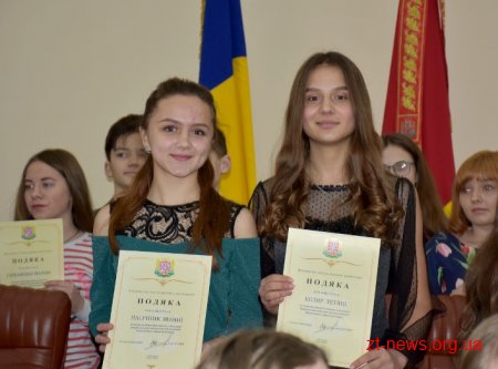 Понад 100 талановитих дітей Житомирщини відчули себе депутатами й отримали подарунки від Ігоря Гундича