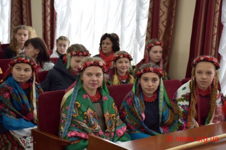 Понад 100 талановитих дітей Житомирщини відчули себе депутатами й отримали подарунки від Ігоря Гундича